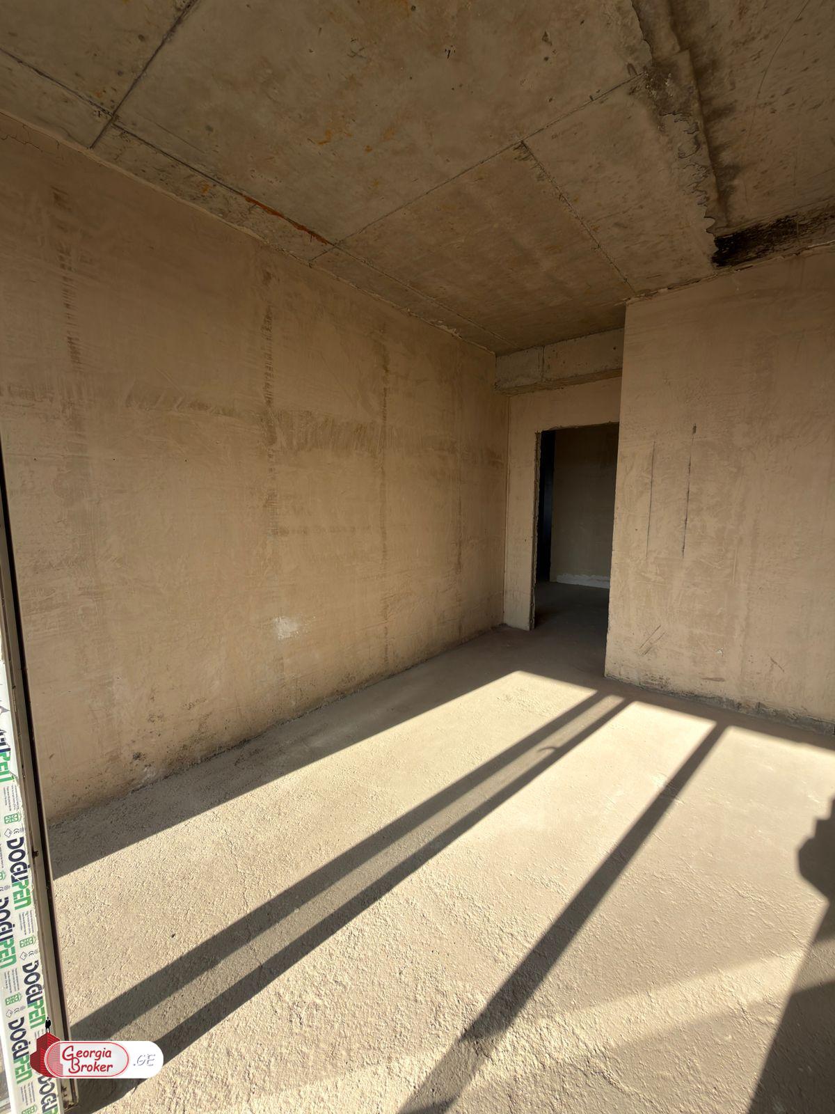 იყიდება ახალი აშენებული 4 ოთახიანი ბინა